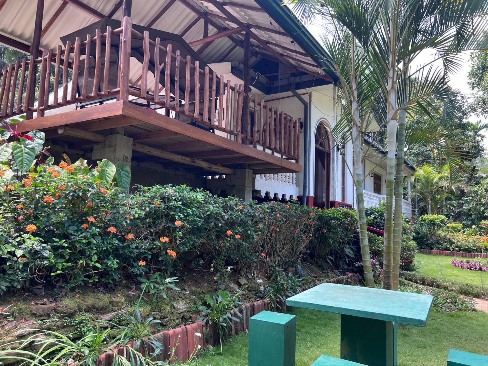 Eeshani Guest Inn Ella Exterior photo